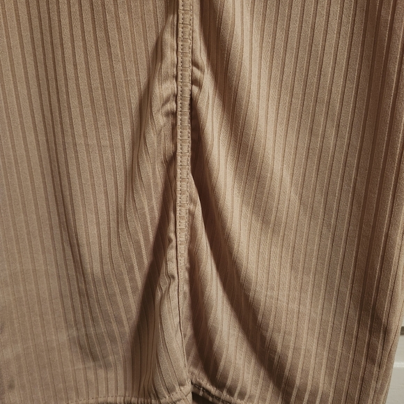 PrettyLittleThing Dress - Picture 6 of 10